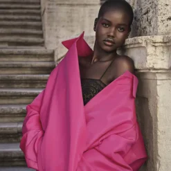 Femme Valentino Brume Corps Et Cheveux^Born in Roma