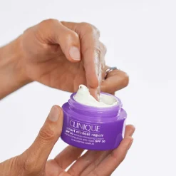 Clinique Visage^Crème Correctrice