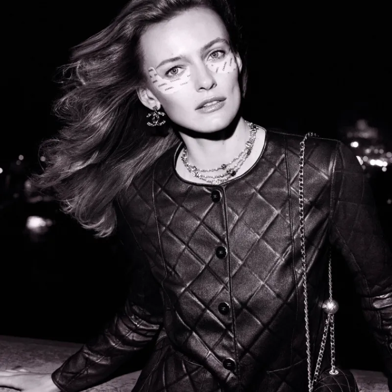 Chanel Visage^LE LIFT FLASH EYE | Avenue des Parfums