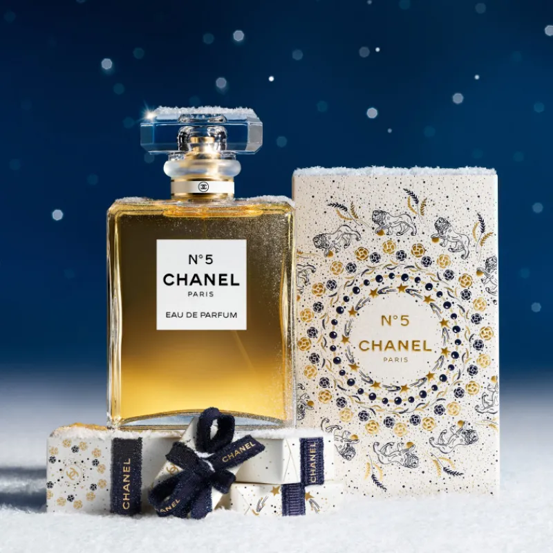 Femme Chanel Coffret Parfum Femme^N°5 - Édition Limitée 2025 | Avenue des Parfums