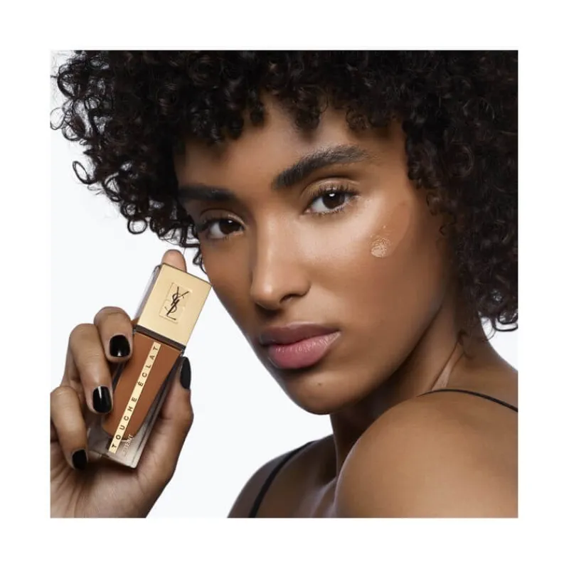 Yves Saint Laurent Teint^Touche Éclat Le Teint Fond de Teint Hydratant & Tenue 24H Naturel & Lumineux